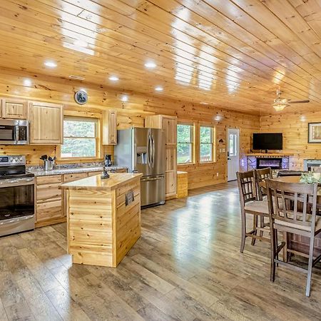 Hilltop Cabin Bryson City Dış mekan fotoğraf