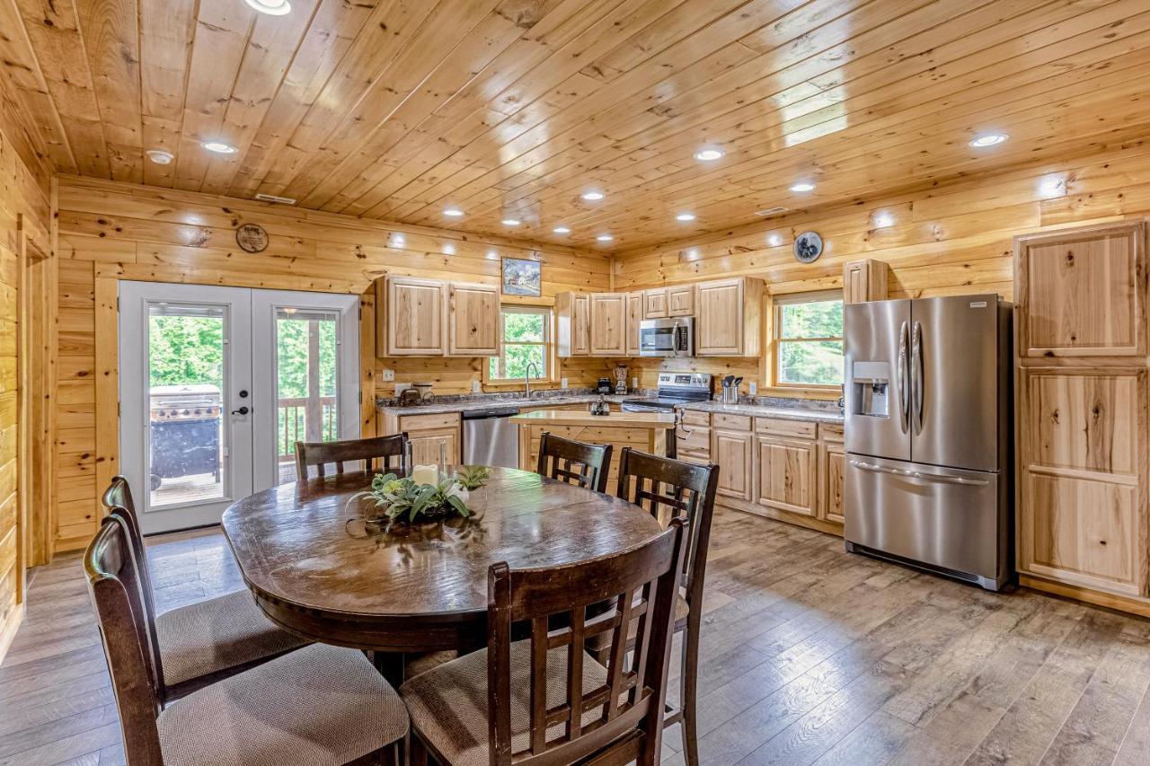Hilltop Cabin Bryson City Dış mekan fotoğraf